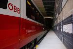 Der erste Personenzug durchfährt den Koralmtunnel – Einfahrt in den Tunnel von Kärnten Richtung Steiermark. © Land Steiermark; bei Quellenangabe honorarfrei Der erste Personenzug durchfährt den Koralmtunnel – Einfahrt in den Tunnel von Kärnten Richtung Steiermark.