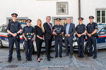LR Juliane Bogner-Strauß, LH Christopher Drexler und LH-Stv. Anton Lang übergeben erste mobile Defibrillatoren an die steirische Polizei © Land Steiermark/Binder; bei Quellenangabe honorarfrei LR Juliane Bogner-Strauß, LH Christopher Drexler und LH-Stv. Anton Lang übergeben erste mobile Defibrillatoren an die steirische Polizei