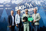 STG-Geschäftsführer Michael Feiertag, LR Barbara Eibinger-Miedl, Robbie Williams, LH Christopher Drexler © Land Steiermark; Verwendung bei Quellenangabe honorarfrei STG-Geschäftsführer Michael Feiertag, LR Barbara Eibinger-Miedl, Robbie Williams, LH Christopher Drexler