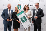 Start für die Landes-App: LH Christopher Drexler, Abteilungsleiterin Elisabeth Freiberger (Abteilung 1), LR Juliane Bogner-Strauß und LH-Stv. Anton Lang (v.r.). © Land Steiermark/ Binder